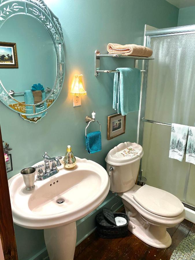 קאנאנדאיגואה The Bella Ella Bed And Breakfast מראה חיצוני תמונה
