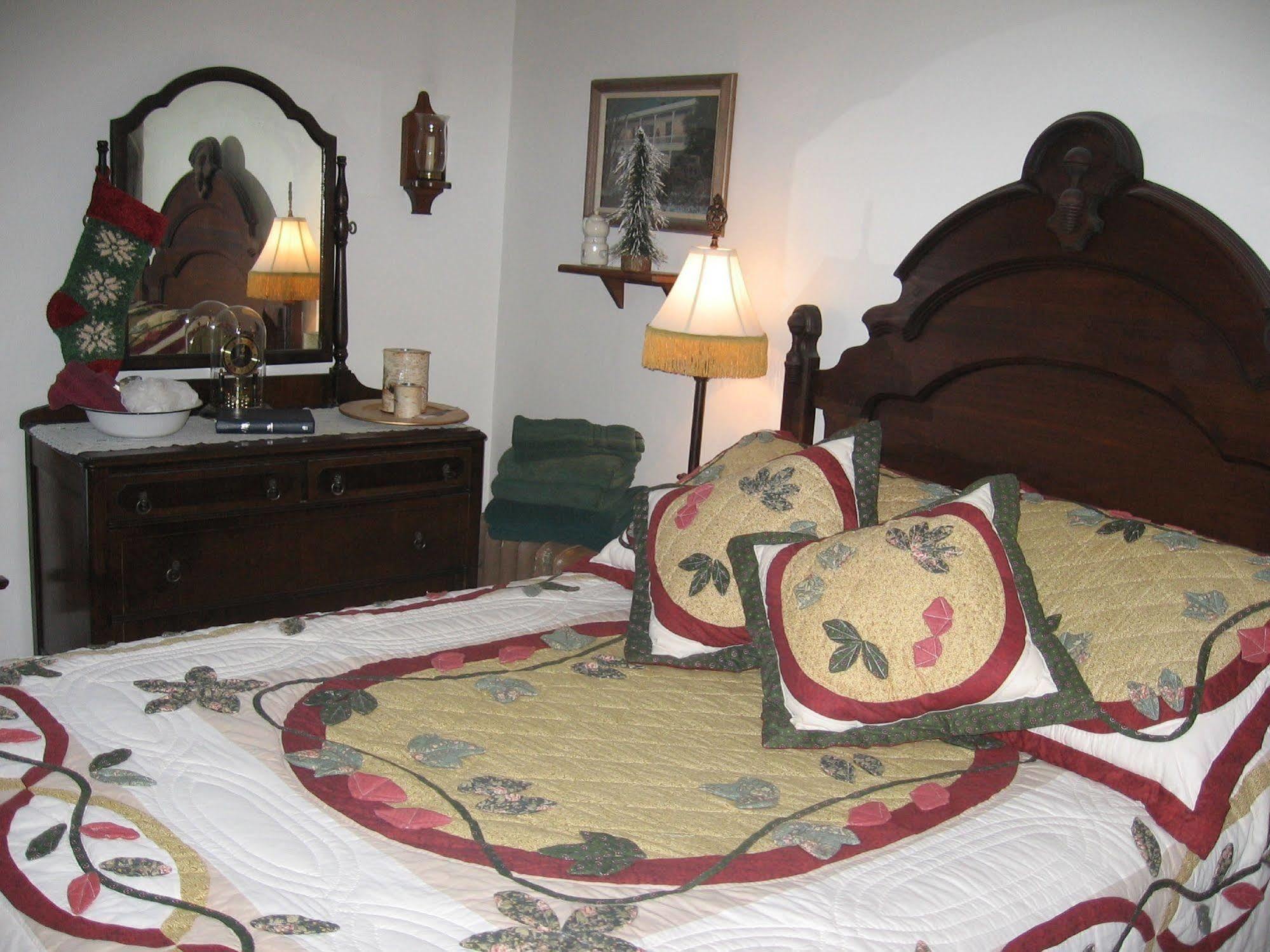 קאנאנדאיגואה The Bella Ella Bed And Breakfast מראה חיצוני תמונה